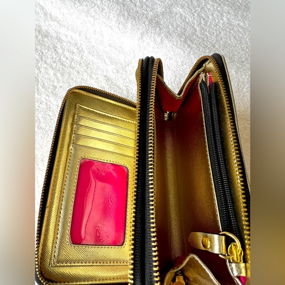 3 for The Price of 1 😁 ( Crossbody / Clutch Mini Bags ) 👝👛👜 - Picture 4 of 8